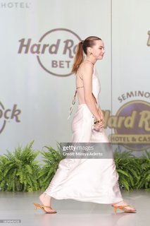 Bobbi Althoff feet photo thumbnail