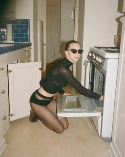 Bobbi Althoff feet photo thumbnail
