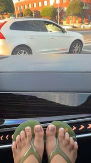 Bobbi Althoff feet photo thumbnail