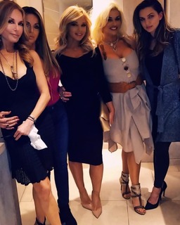 Bobbie Brown feet photo 3