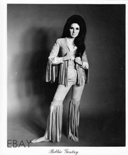 Bobbie Gentry feet photo 14
