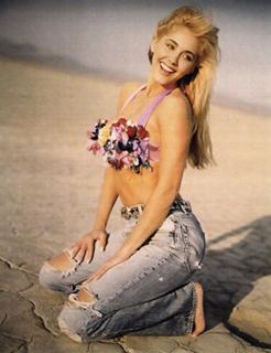 Bobbie Phillips feet photo 12