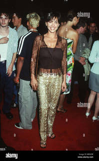 Bobbie Phillips feet photo 3