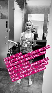 Bojana Novakovic feet photo thumbnail