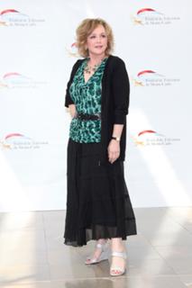 Bonnie Bedelia feet photo 17