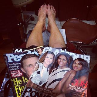 Bonnie Bernstein feet photo 2