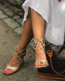 Bonnie Bernstein feet photo 18