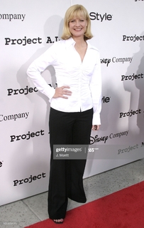 Bonnie Hunt feet photo thumbnail