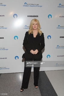 Bonnie Hunt feet photo thumbnail