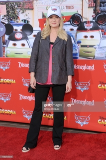 Bonnie Hunt feet photo thumbnail