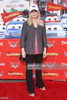 Bonnie Hunt feet photo thumbnail