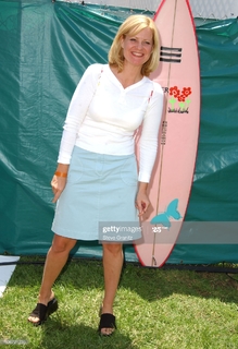 Bonnie Hunt feet photo thumbnail