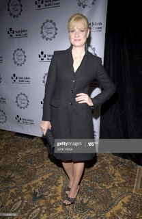 Bonnie Hunt feet photo thumbnail