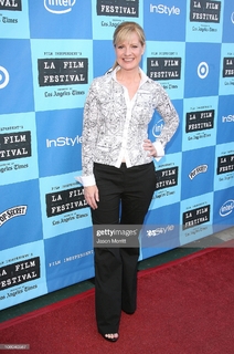 Bonnie Hunt feet photo thumbnail
