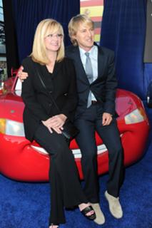 Bonnie Hunt feet photo thumbnail