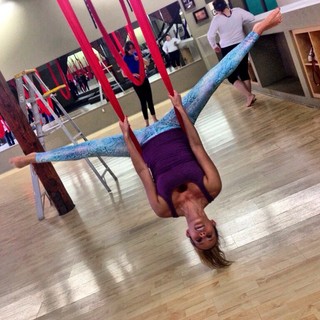 Bonnie-Jill Laflin feet photo 19