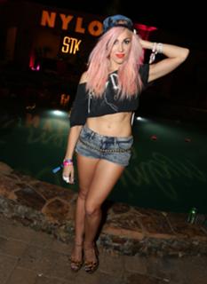 Bonnie McKee feet photo 9
