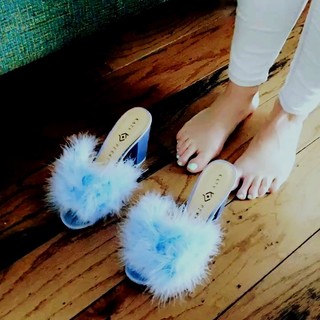 Bonnie McKee feet photo 3