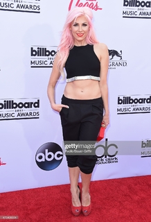Bonnie McKee feet photo 13