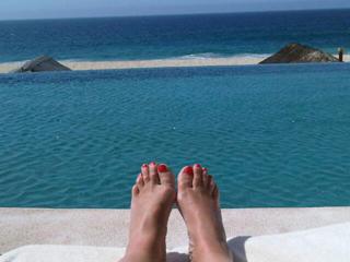 Bonnie Somerville feet photo thumbnail