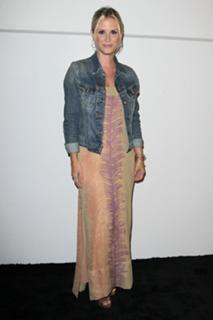 Bonnie Somerville feet photo thumbnail