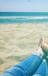 Bonnie Somerville feet photo thumbnail