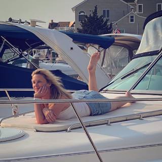 Bonnie Somerville feet photo thumbnail