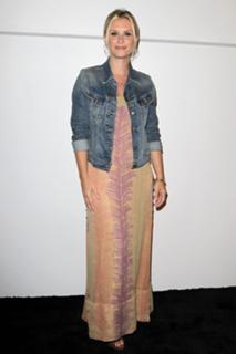 Bonnie Somerville feet photo thumbnail