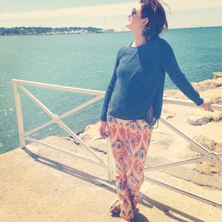 Bonnie Wright feet photo thumbnail