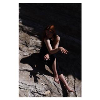 Bonnie Wright feet photo thumbnail