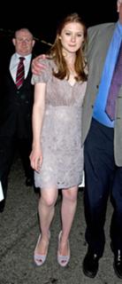 Bonnie Wright feet photo thumbnail