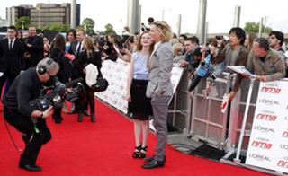 Bonnie Wright feet photo thumbnail
