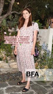 Bonnie Wright feet photo thumbnail