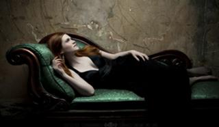 Bonnie Wright feet photo thumbnail