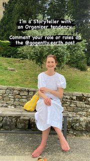 Bonnie Wright feet photo thumbnail