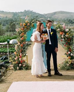 Bonnie Wright feet photo thumbnail
