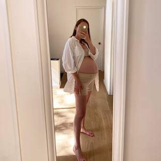 Bonnie Wright feet photo thumbnail