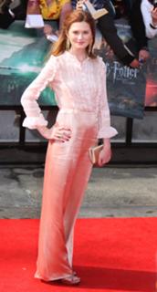 Bonnie Wright feet photo thumbnail