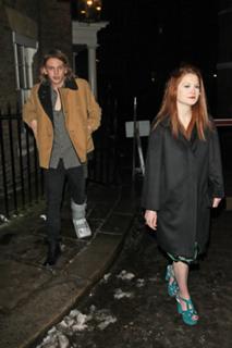 Bonnie Wright feet photo thumbnail
