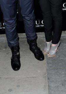 Bonnie Wright feet photo thumbnail