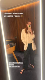 Bonnie Wright feet photo 9