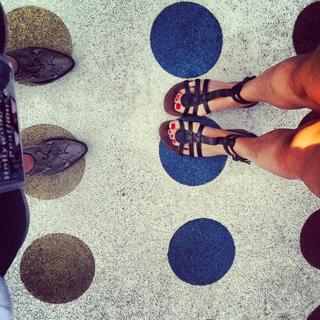 Brandi Cyrus feet photo 8