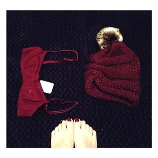 Brandi Cyrus feet photo 4