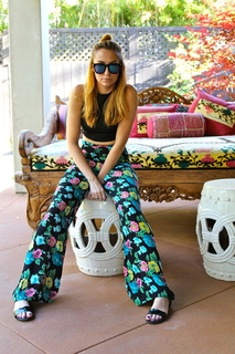 Brandi Cyrus feet photo 3