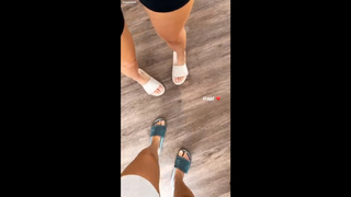 Brandi Cyrus feet photo 2