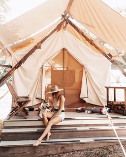 Brandi Cyrus feet photo 1