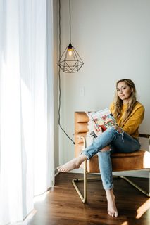 Brandi Cyrus feet photo 7