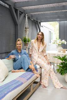 Brandi Cyrus feet photo 3