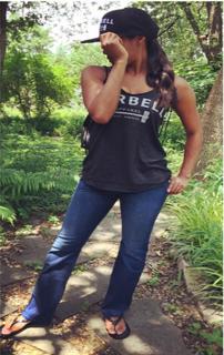 Brandi Rhodes feet photo thumbnail