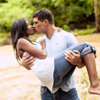 Brandi Rhodes feet photo thumbnail